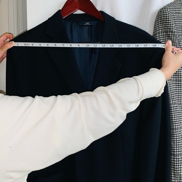 Brooks Brothers 100% Cashmere Sport Coat. - Picture 15 of 16